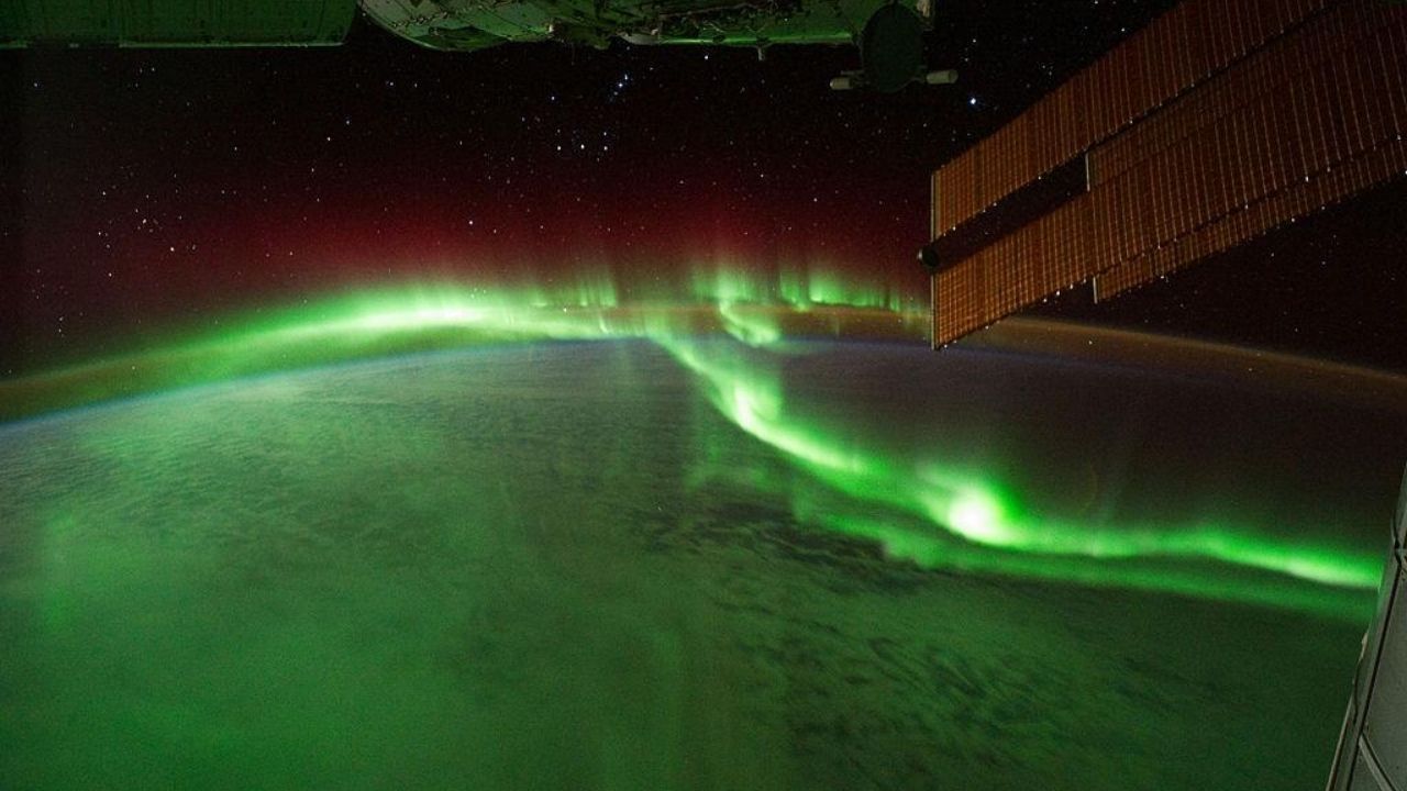 Colares aurorais explicados: Cientistas desvendam mistério por trás do fenômeno que precede a aurora boreal