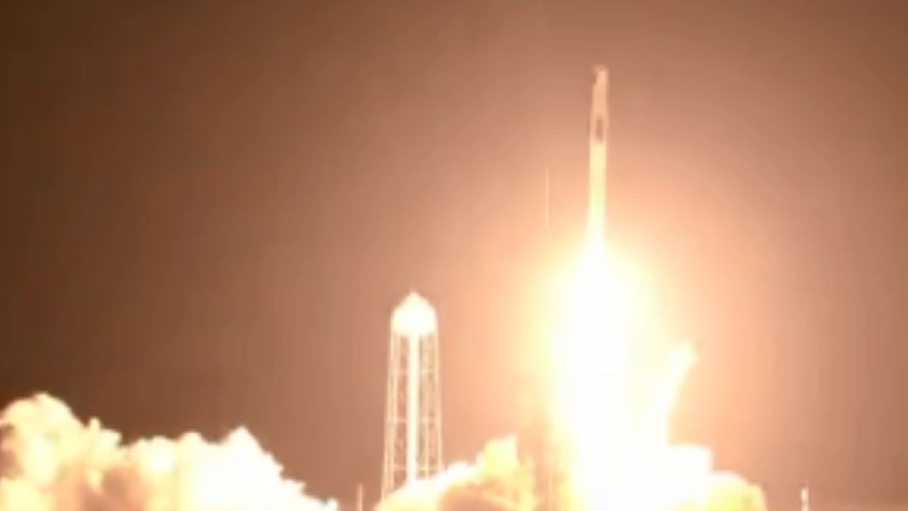 NASA e SpaceX lançam missão espacial tripulada