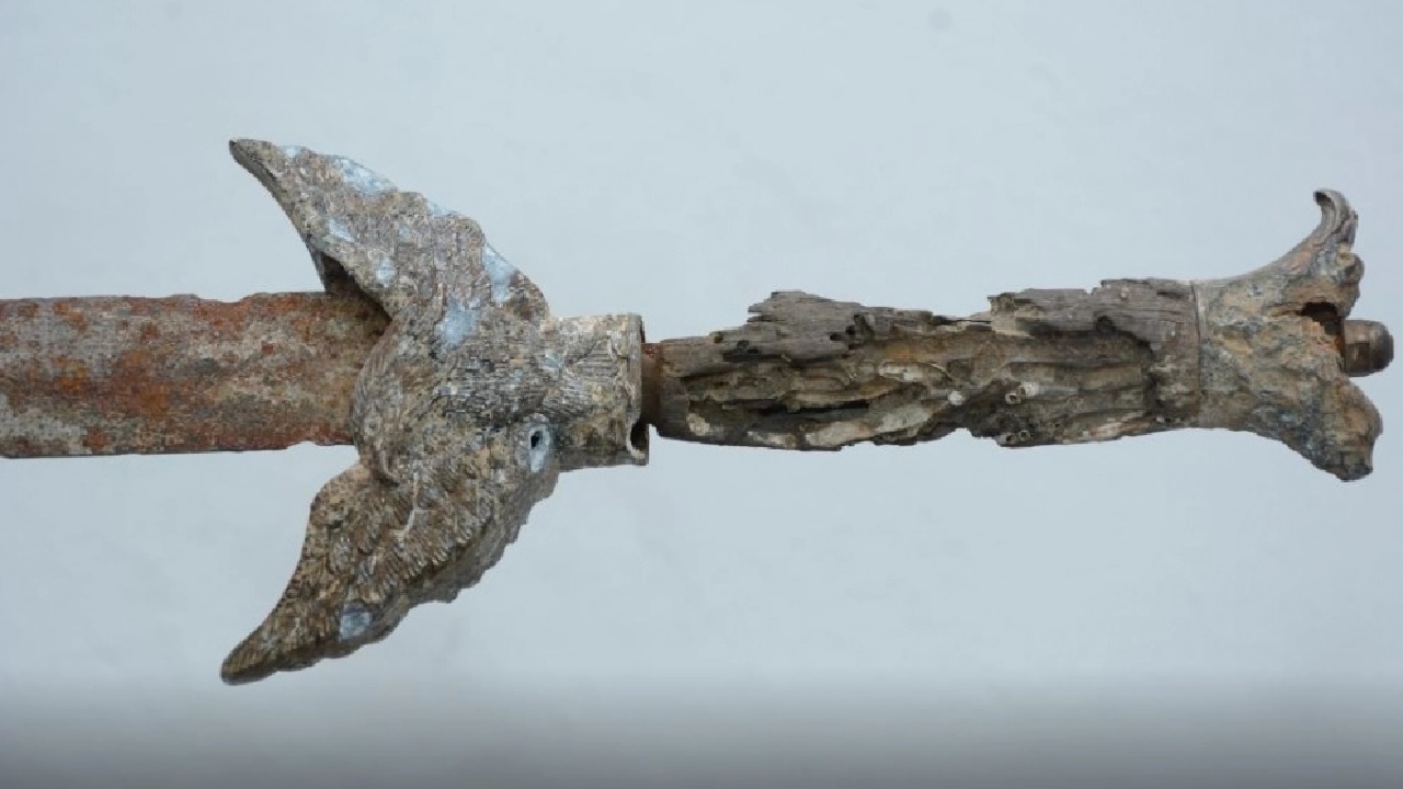 Espada encontrada no Espírito Santo pode ter sido usada no extermínio de 8 mil indígenas no século XVI