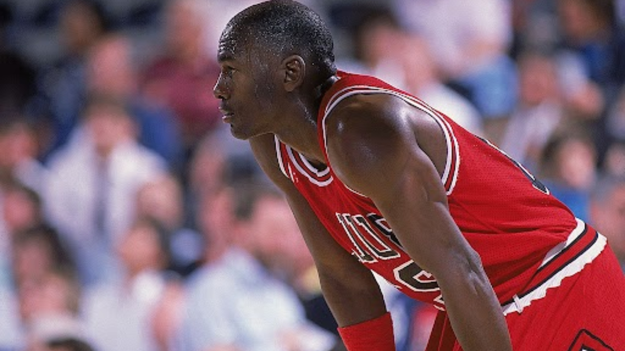 Por que a jaqueta de Michael Jordan vendida por R$ 7,25 milhões é polêmica?
