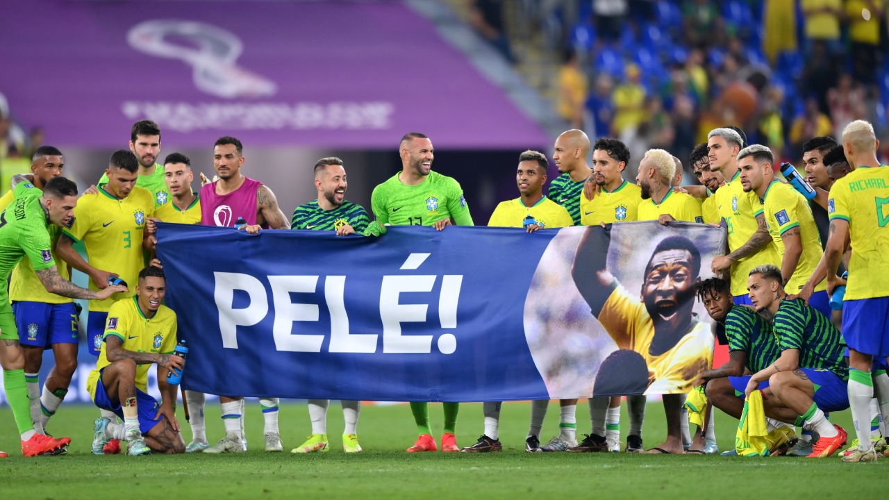 Filha de Maradona causa polêmica após homenagem do Brasil a Pelé