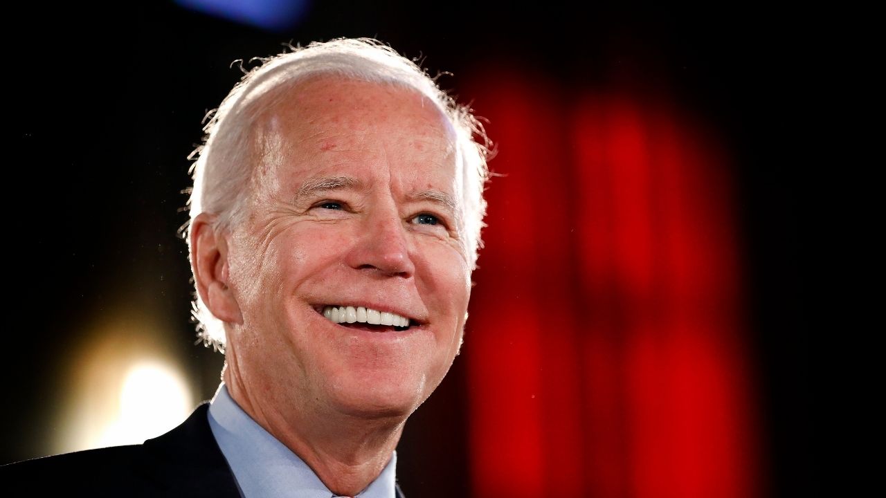 Biden sanciona lei para criar feriado que celebra o fim da escravidão nos Estados Unidos