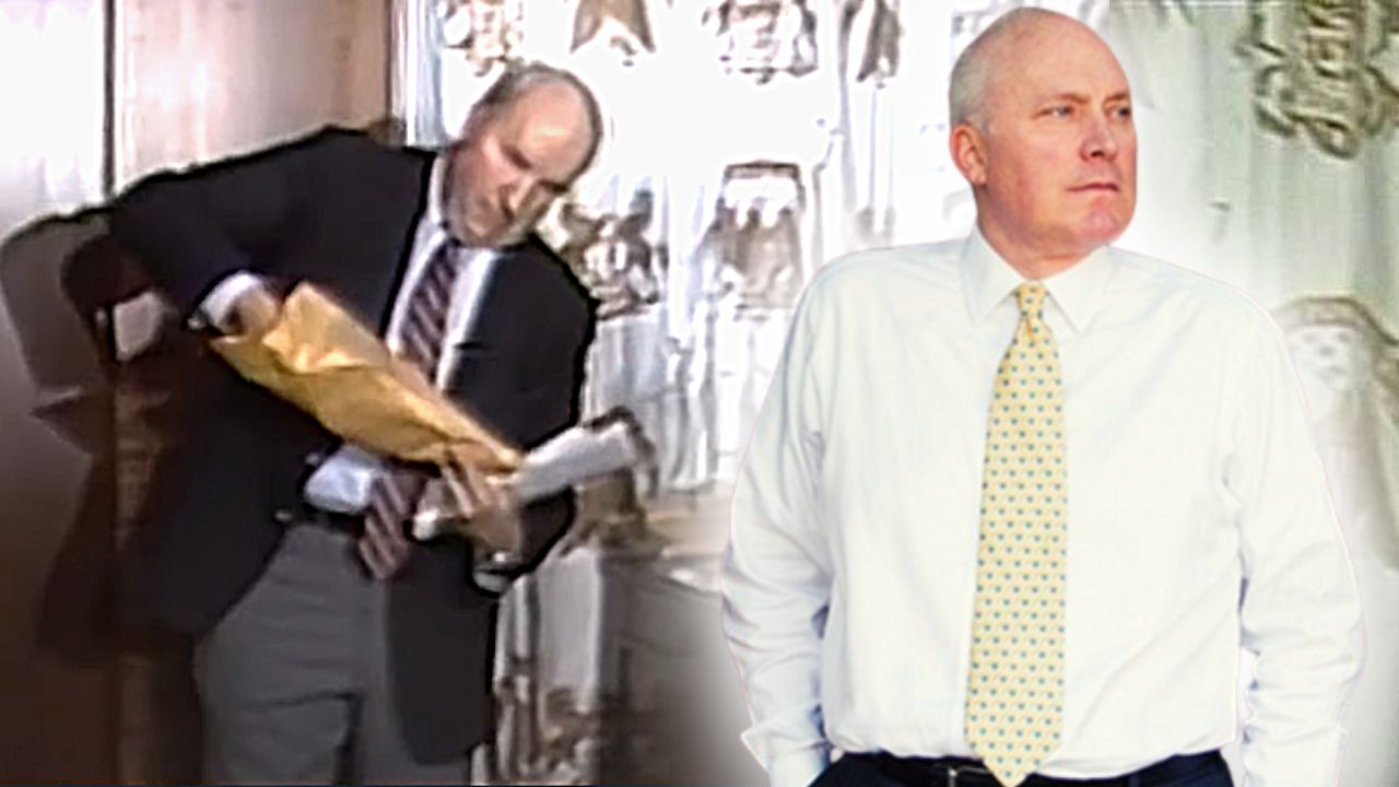 As revelações do filho do político Budd Dwyer, que morreu ao vivo na TV em 1987