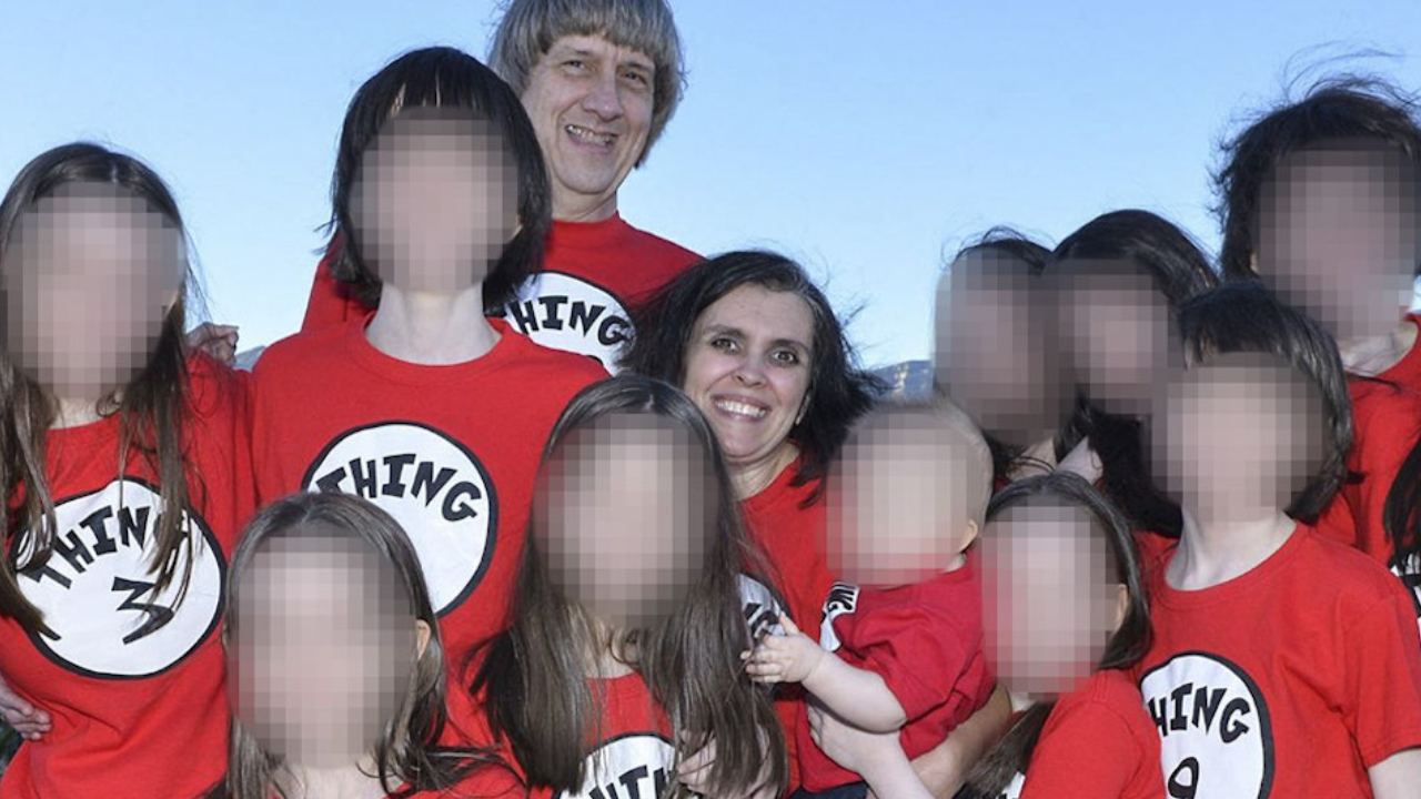 Irmãos Turpin processam condado nos EUA após sofrerem abusos em lar adotivo