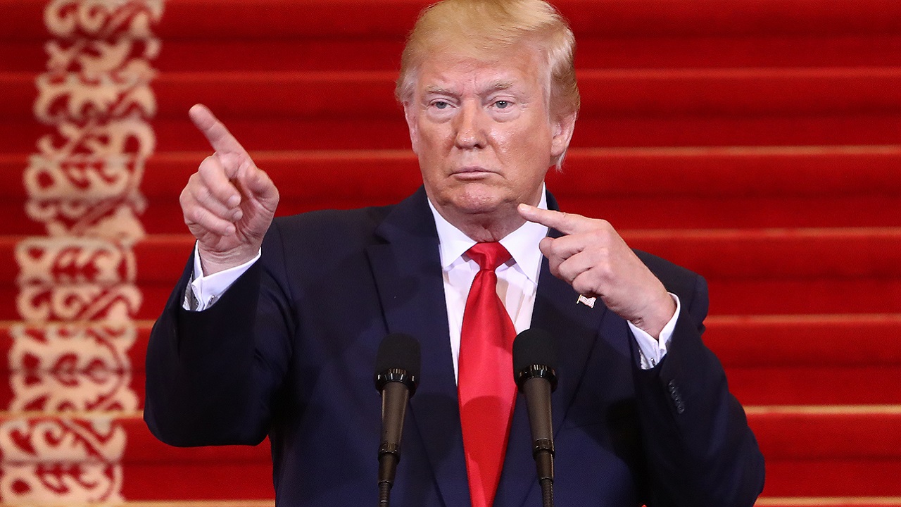 Donald Trump pede fim de julgamento político por não ser mais presidente