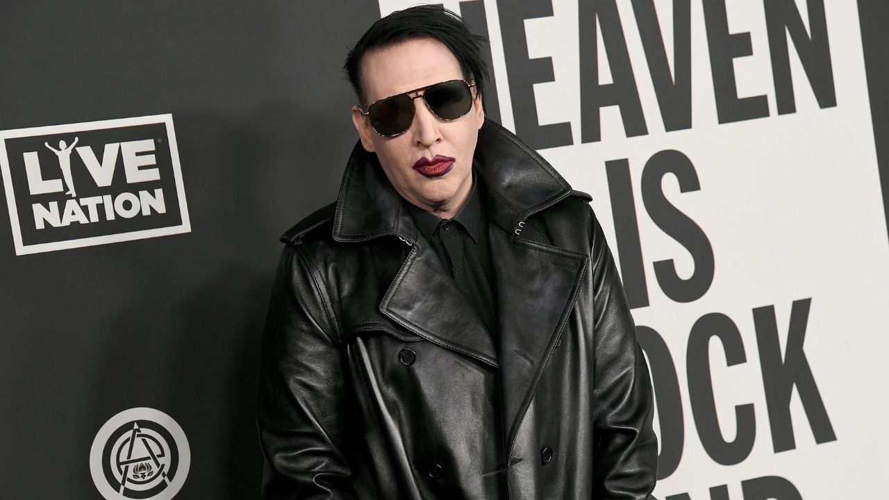 Polícia cumpre mandado na casa de Marilyn Manson