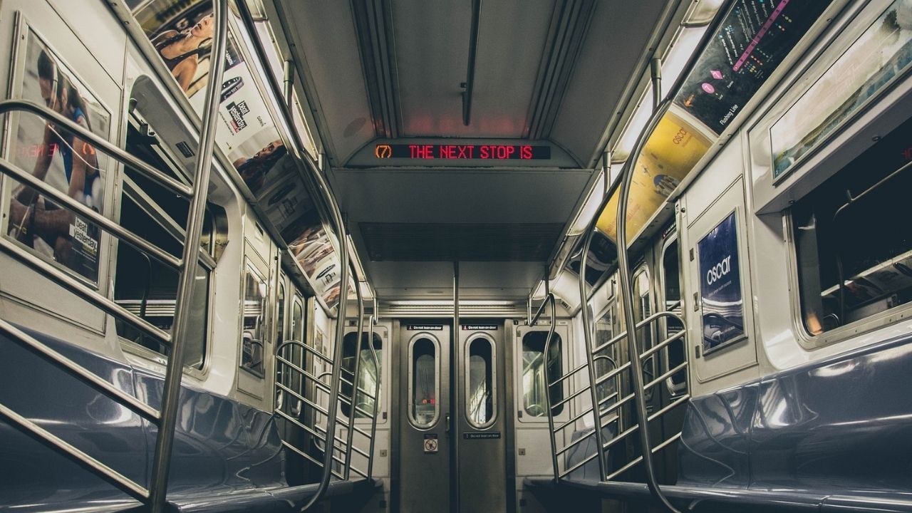 Polícia dos EUA fala sobre estupro filmado por passageiros de metrô: ‘Poderia ter sido interrompido’