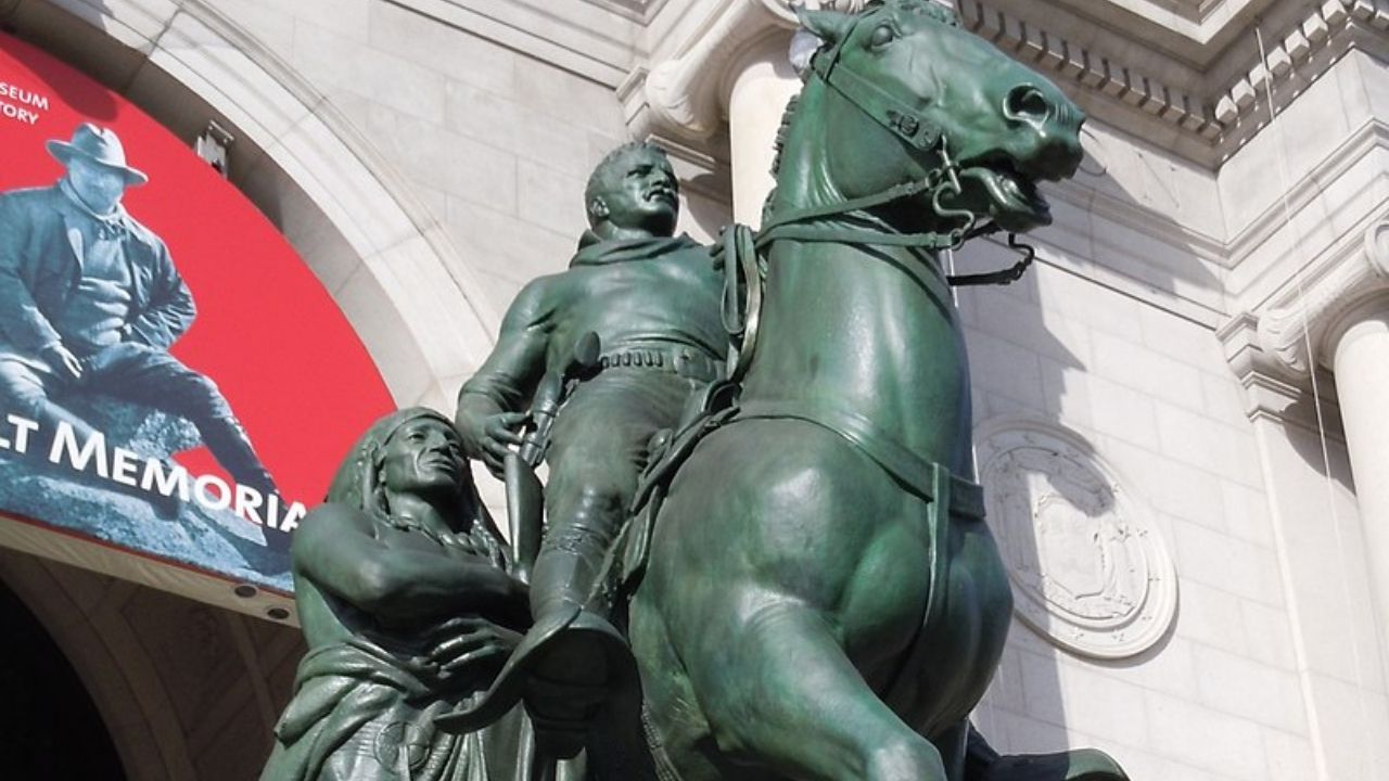 Museu de História Natural de Nova York decide retirar estátua de Theodore Roosevelt