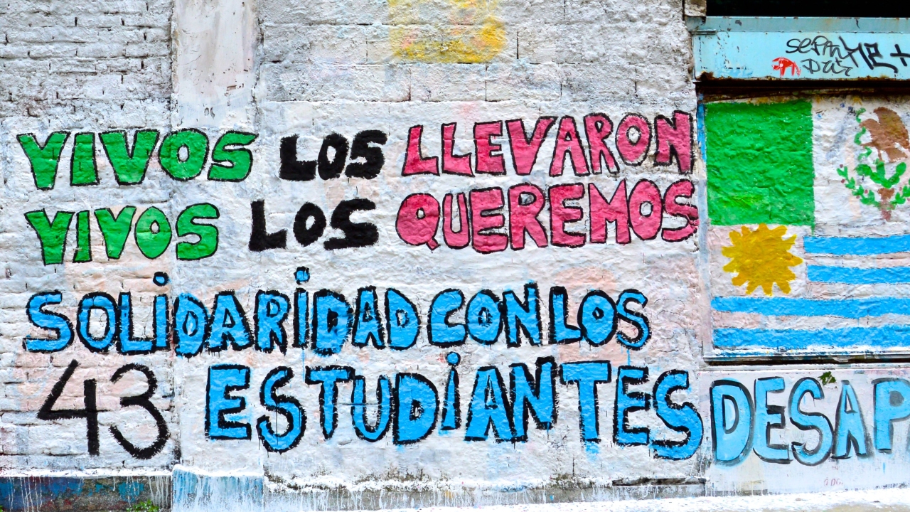General é preso no México pelo desaparecimento de 43 estudantes em 2014