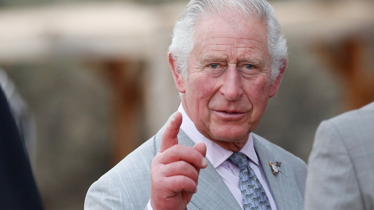 Príncipe Charles fala sobre a saúde da rainha Elizabeth II: ‘Não é tão fácil como costumava ser’