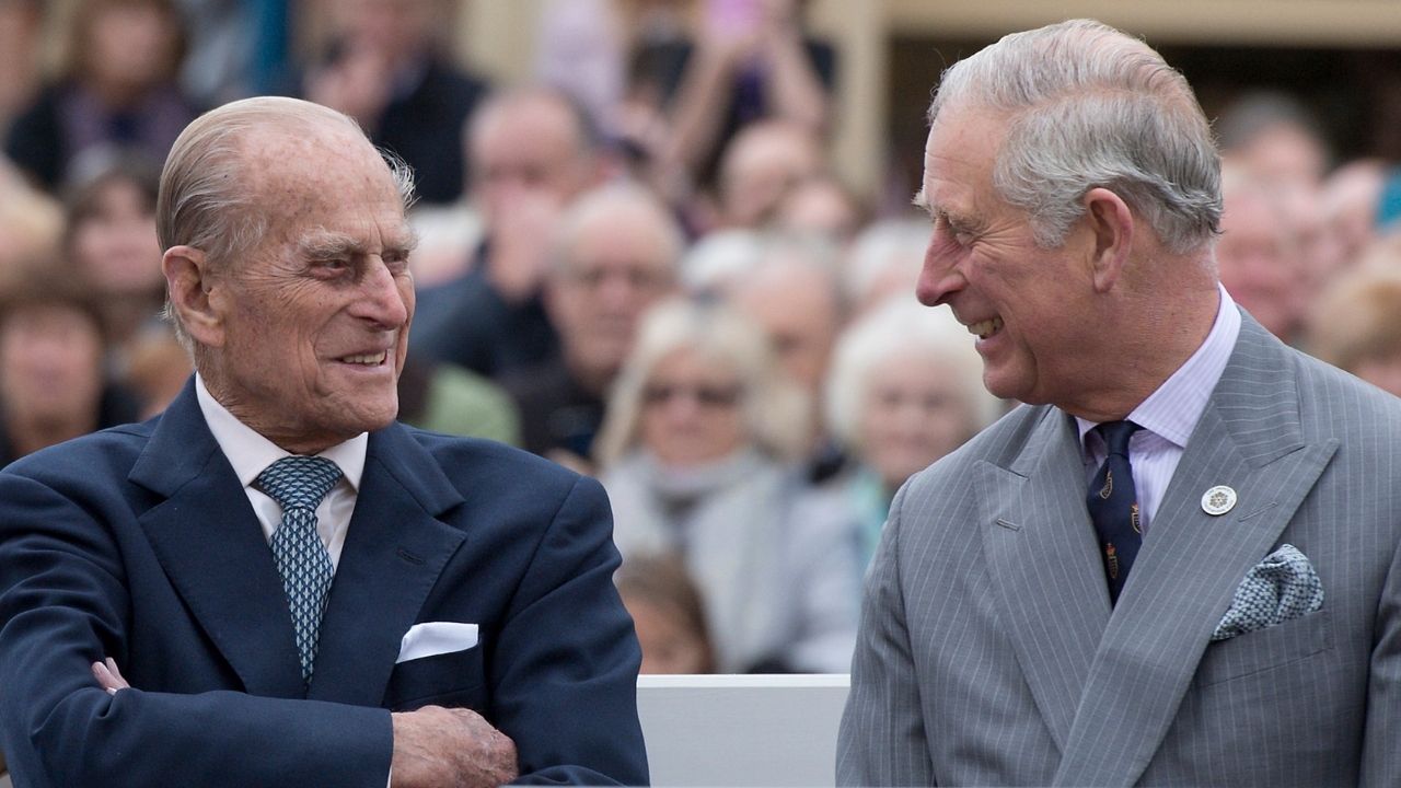 Documentário revela última conversa entre príncipe Charles e seu pai