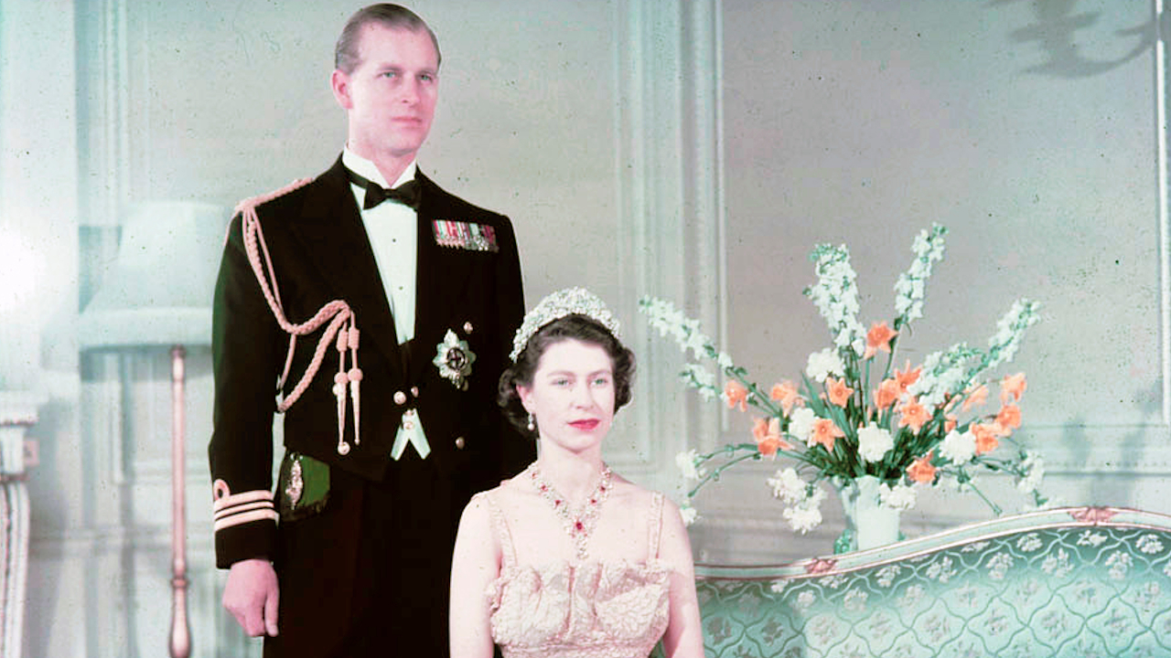 Infidelidade monárquica? As possíveis traições de príncipe Philip, marido de Elizabeth II