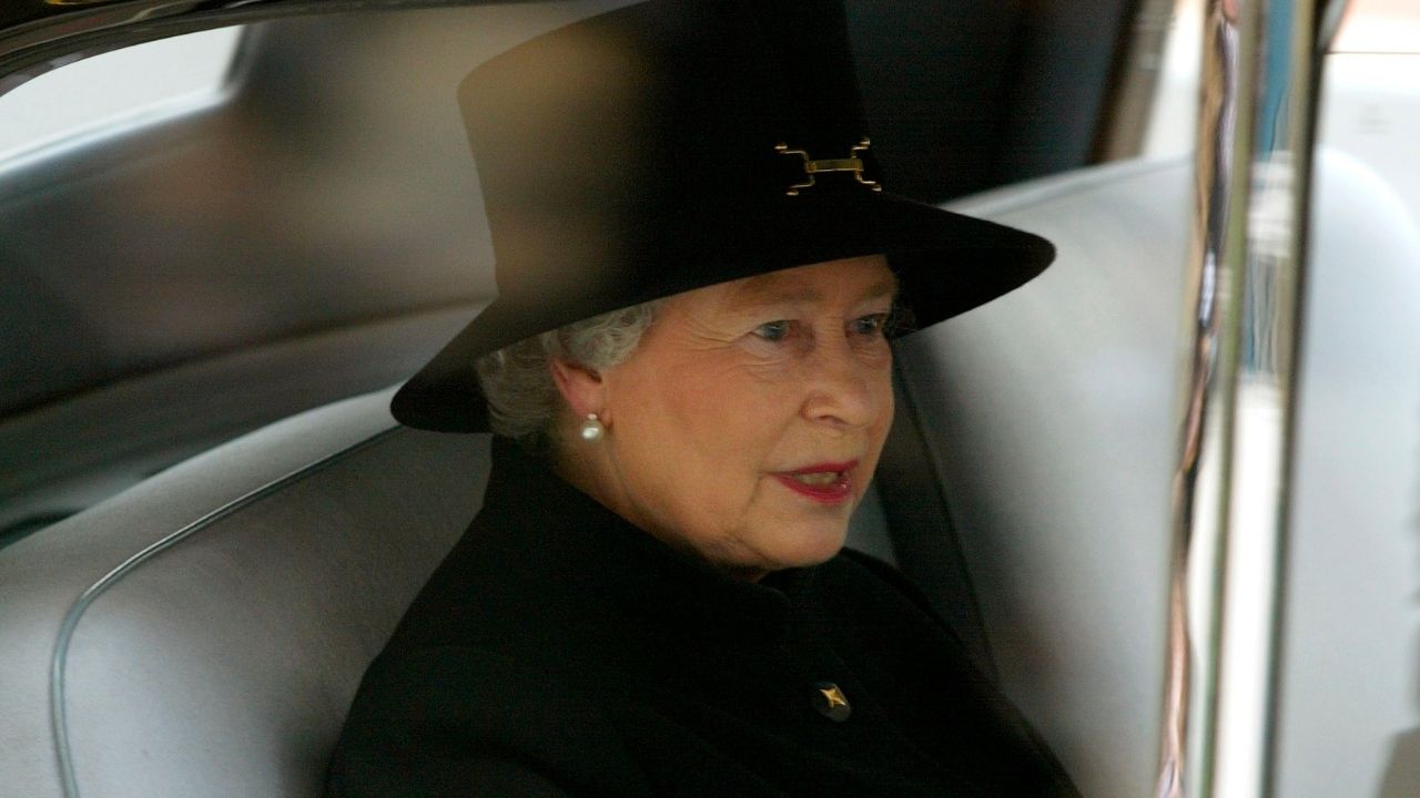 De luto, Elizabeth II não participa de evento