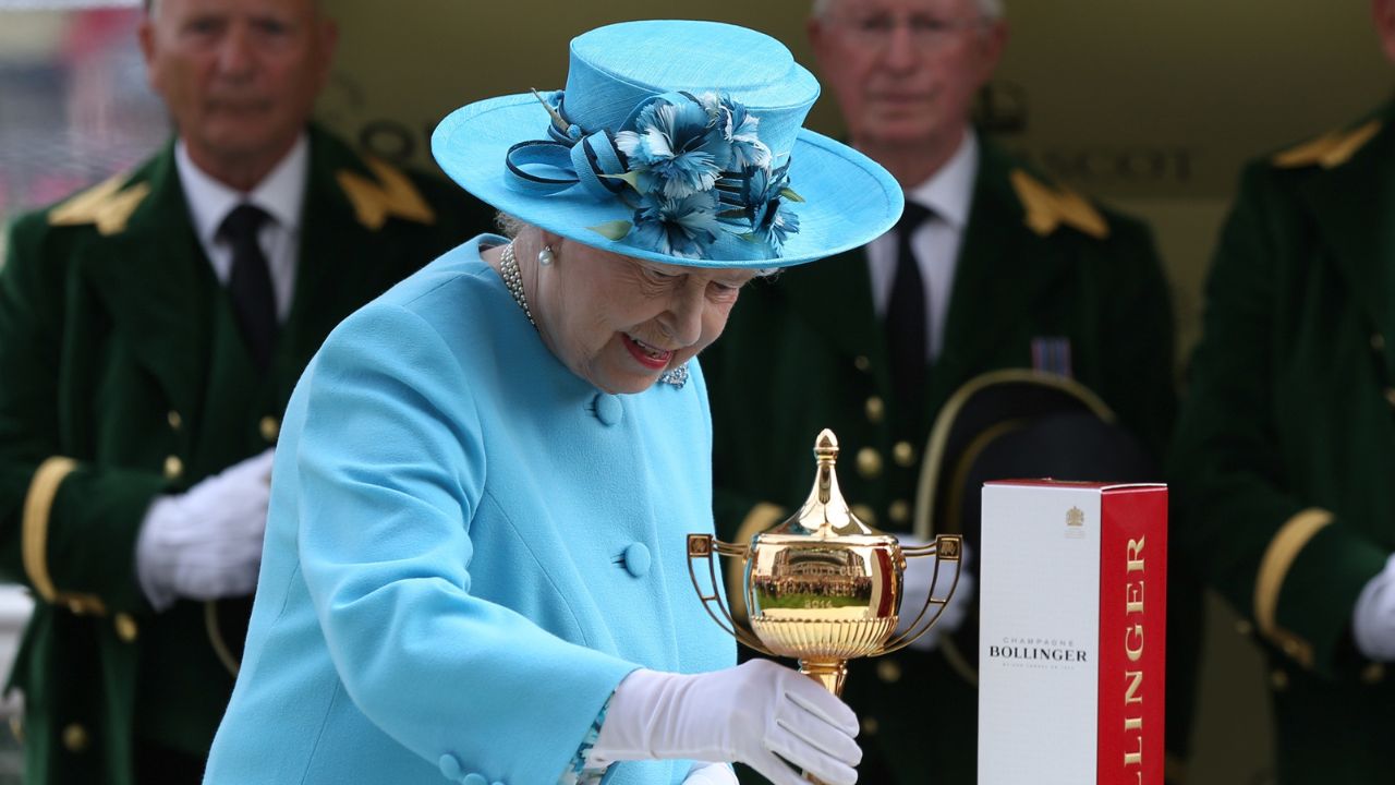 Elizabeth II fez imagem da Família Real valorizar mais de R$ 400 bilhões