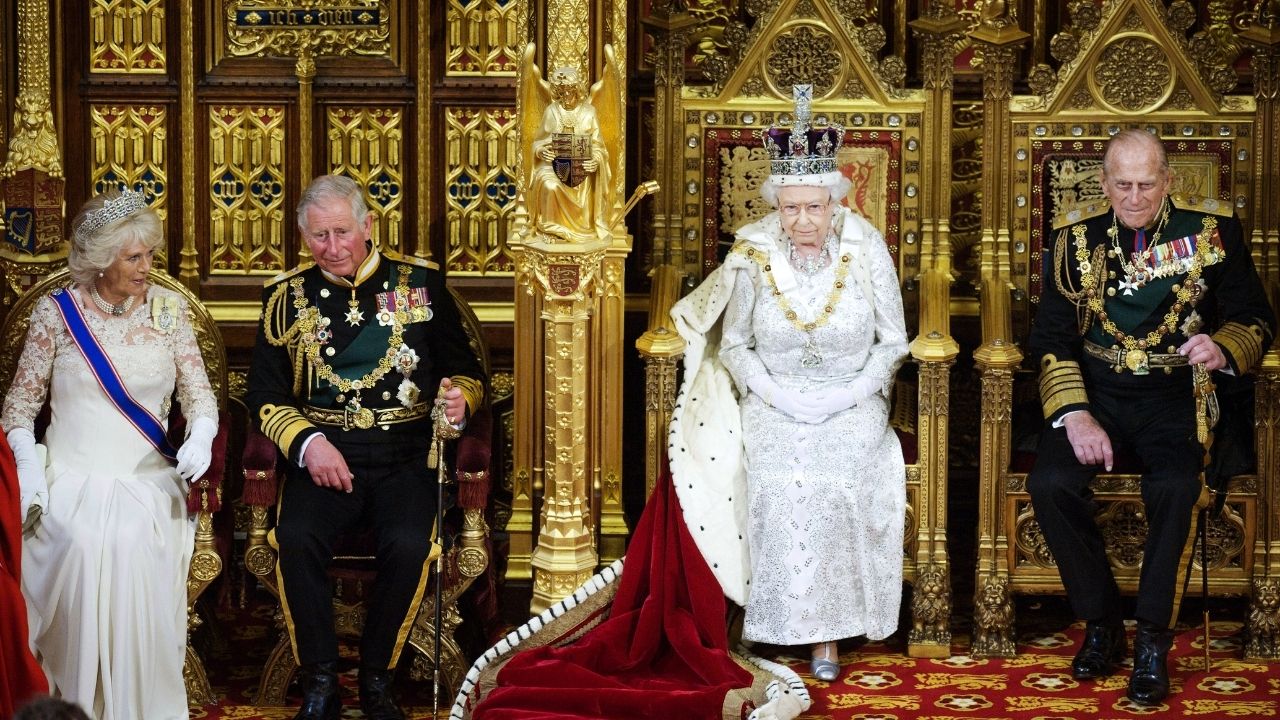 5 obras fascinantes sobre a família real britânica