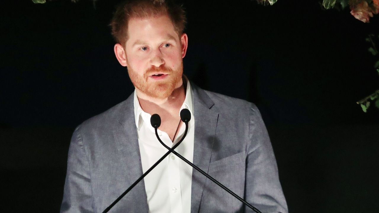 Especialistas acreditam que livro de Harry irá ‘abalar’ a família real