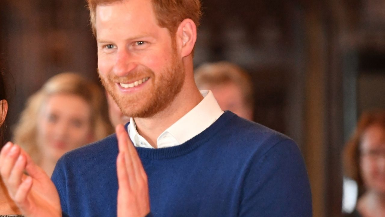 Em novo livro, Harry vai expor conflitos e polêmicas com a família real
