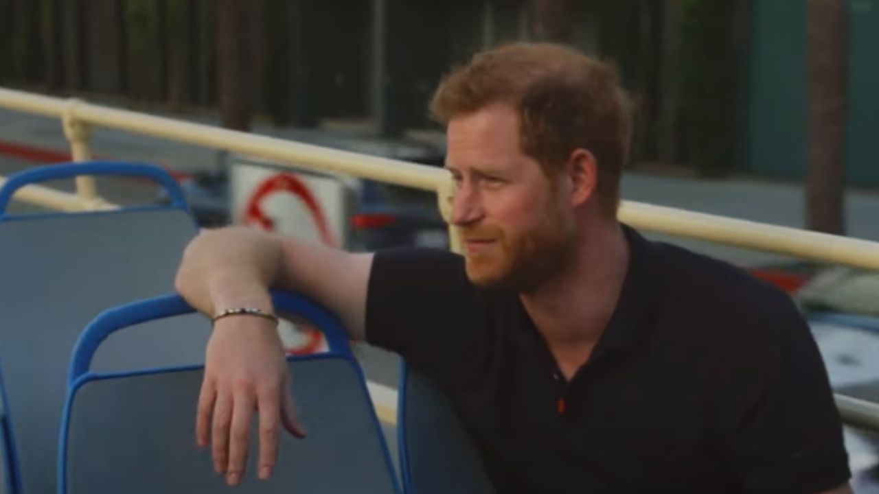 Príncipe Harry afirma que imprensa prejudicou sua saúde mental, criando uma situação ‘tóxica’