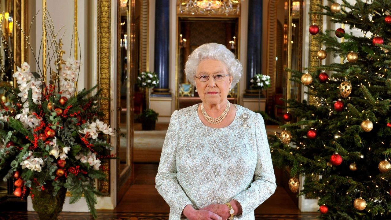 Elizabeth II cancela confraternização natalina