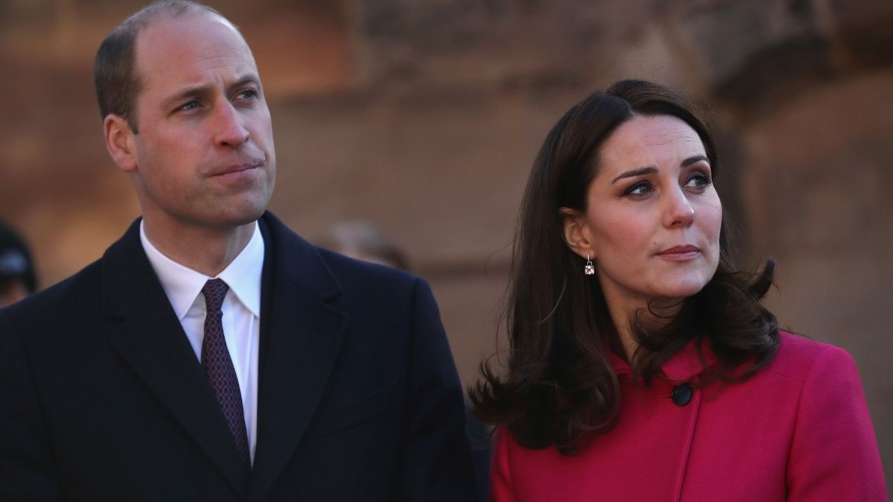 William e Kate enviam correspondências para agradecer apoio após o falecimento do duque de Edimburgo