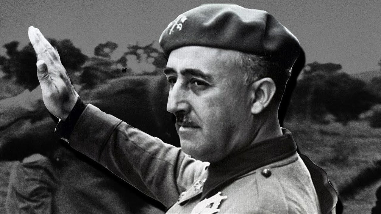 Governo espanhol quer exumar os restos de Francisco Franco. Familiares entram com recurso na justiça