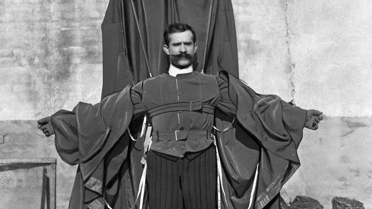 Franz Reichelt: A missão suicida do homem que pulou da Torre Eiffel com asas de seda