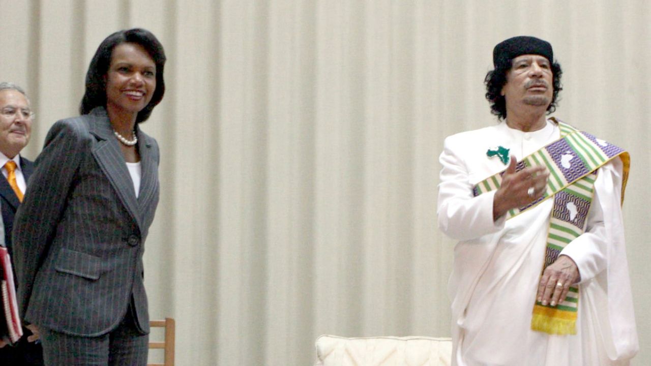 “Flor Negra da Casa Branca”: A obsessão de Muamar Kadhafi por Condoleezza Rice