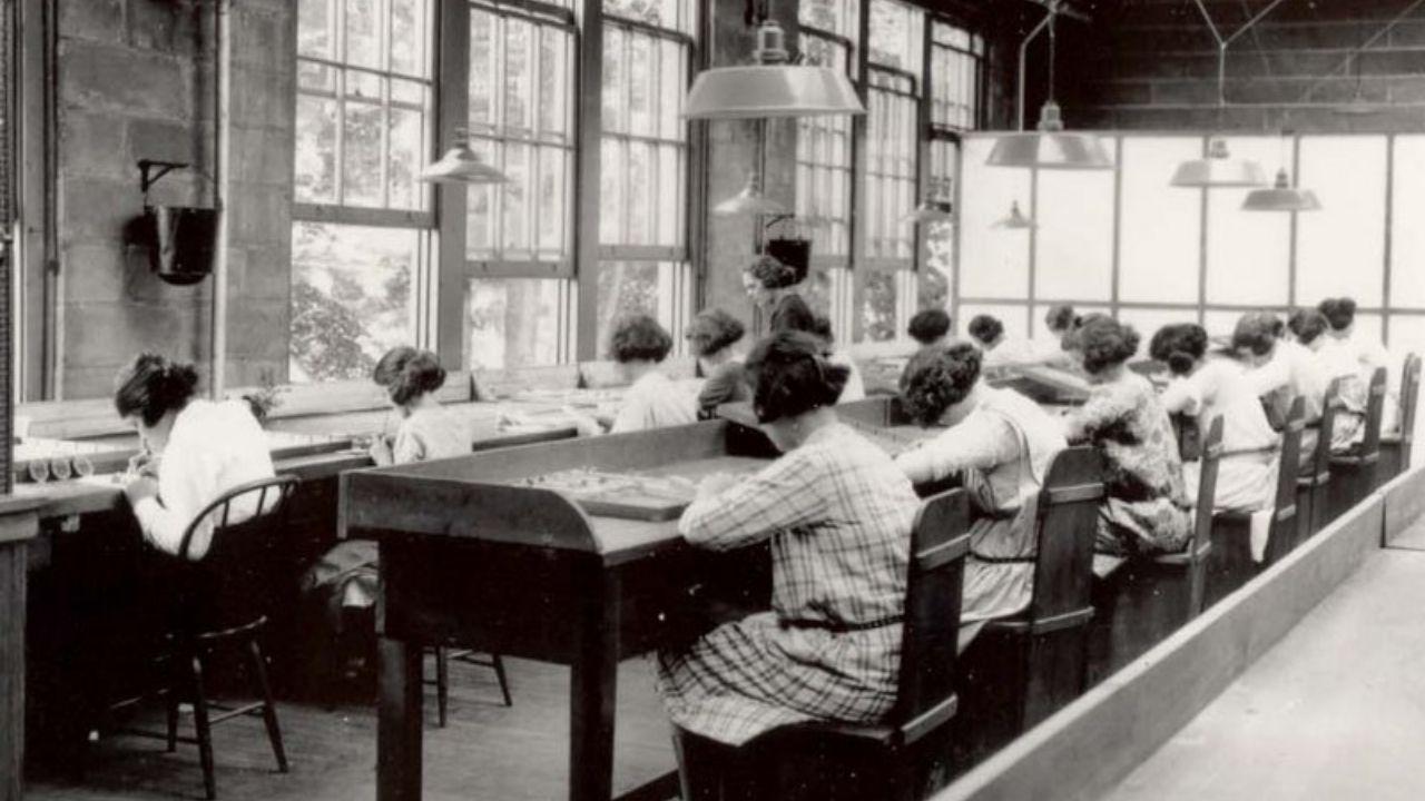 A trágica — e fatal — situação das Garotas de Radium, vítimas da negligência patronal