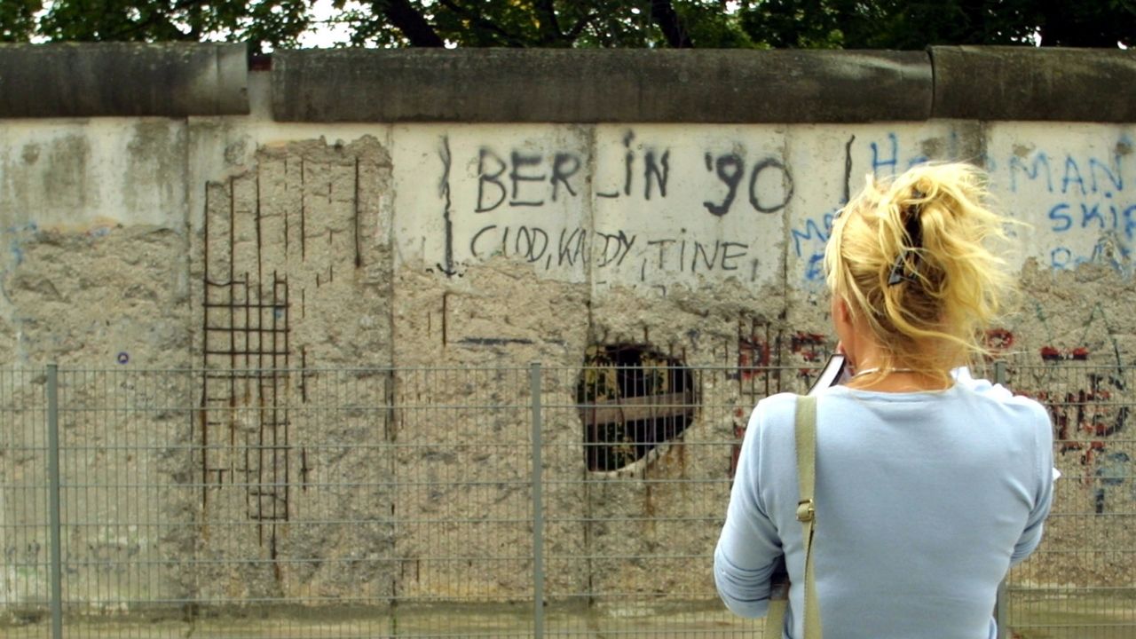 Há 60 anos, começava a construção do Muro de Berlim