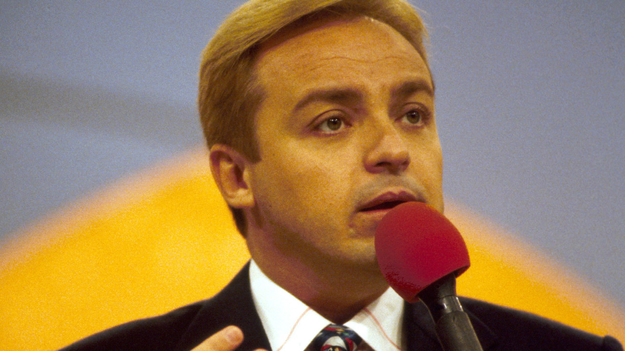 Em 1987, Gugu Liberato teve seu contrato disputado pela Globo e o SBT