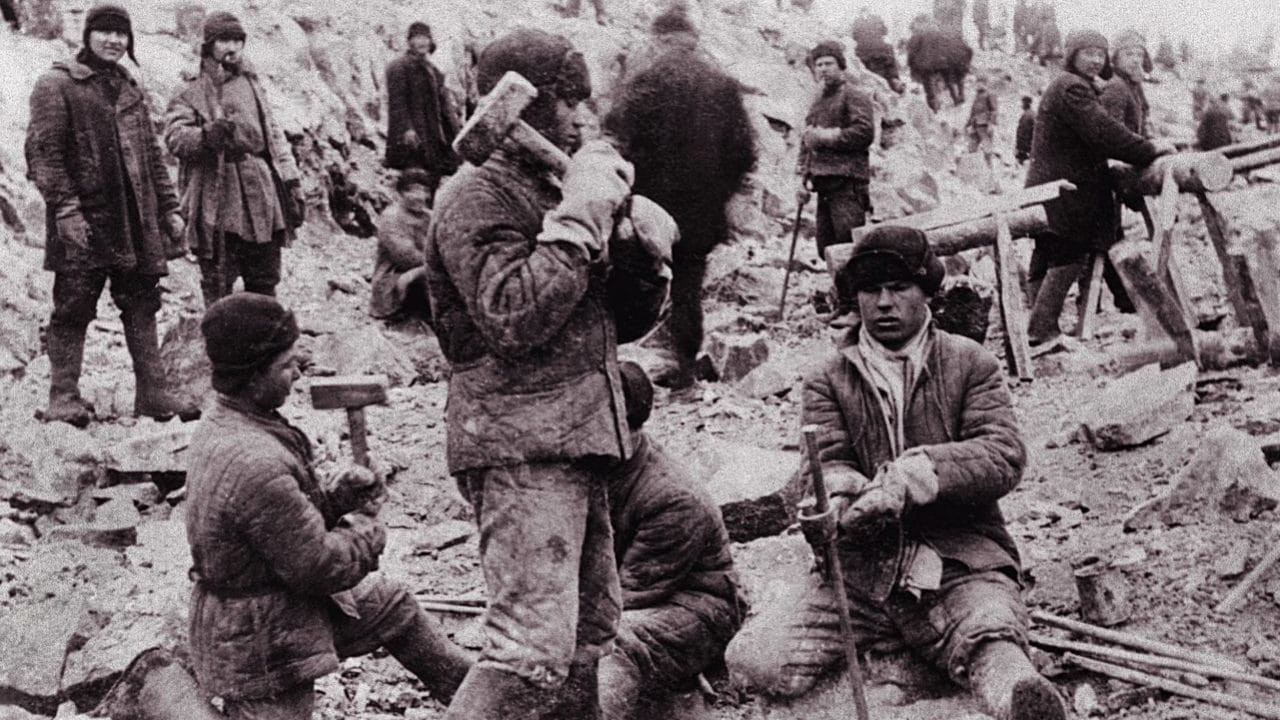 A vida nos campos da morte de Stalin a partir de relatos dos sobreviventes