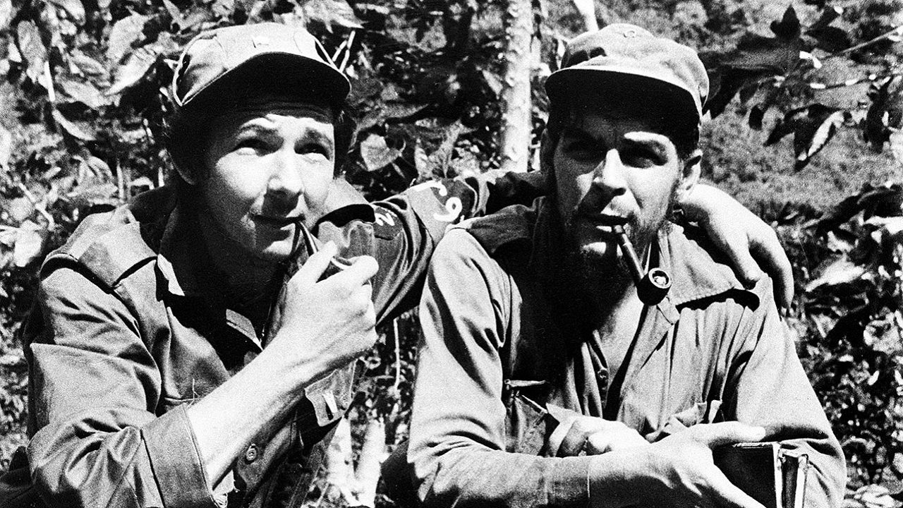 Líder do Partido Comunista Cubano, Raúl Castro anuncia aposentadoria e pede diálogo com o EUA