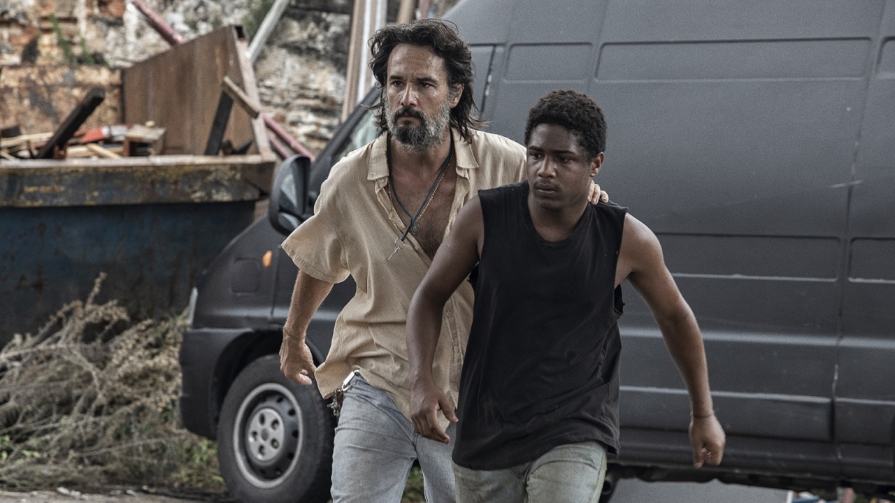 ‘7 Prisioneiros’, novo filme nacional da Netflix, estreia no 78º Festival Internacional de Cinema de Veneza