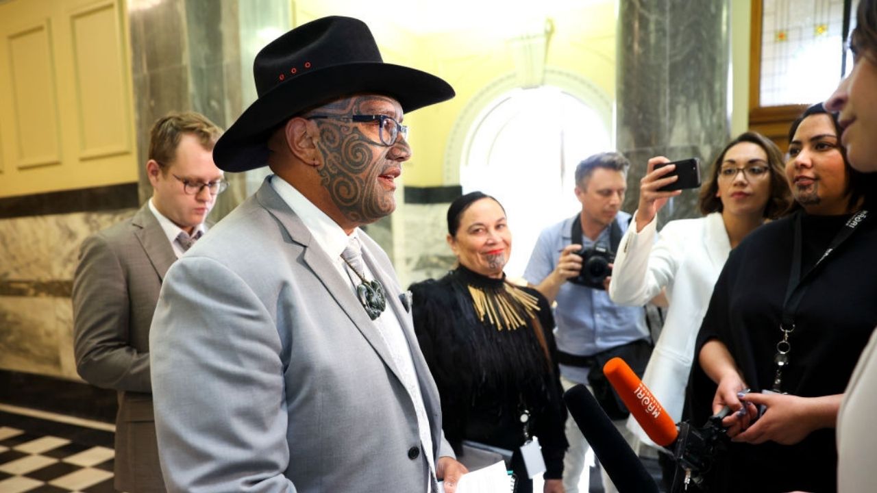 Na Nova Zelândia, partido Māori faz petição para dar nome indígena ao país