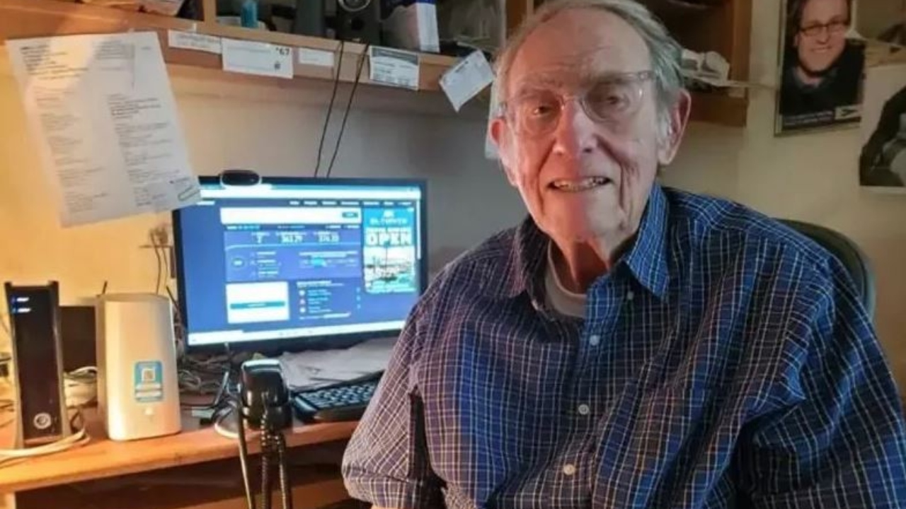 Aaron Epstein: o idoso que anunciou a lentidão de sua internet no jornal
