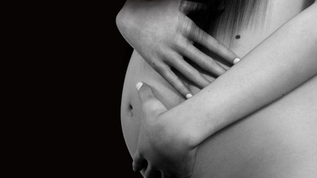 Grávidas que querem abortar deverão ouvir primeiros batimentos cardíacos do feto na Hungria