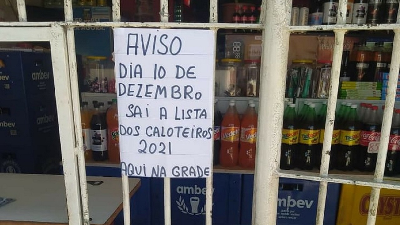 Bar expõe ‘lista dos caloteiros de 2021’ e viraliza na internet