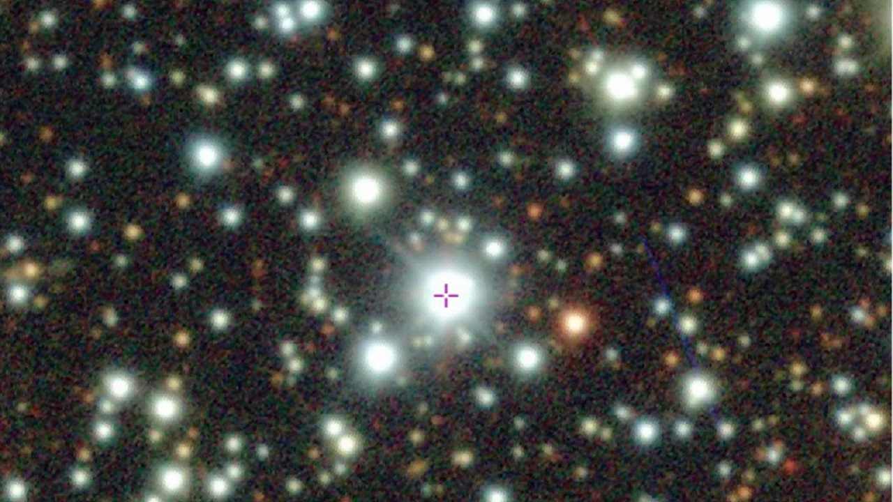 Objeto misterioso que orbita estrela emite poeira misteriosa