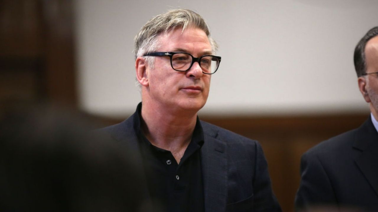 Alec Baldwin é processado por família de fuzileiro naval que morreu no Afeganistão