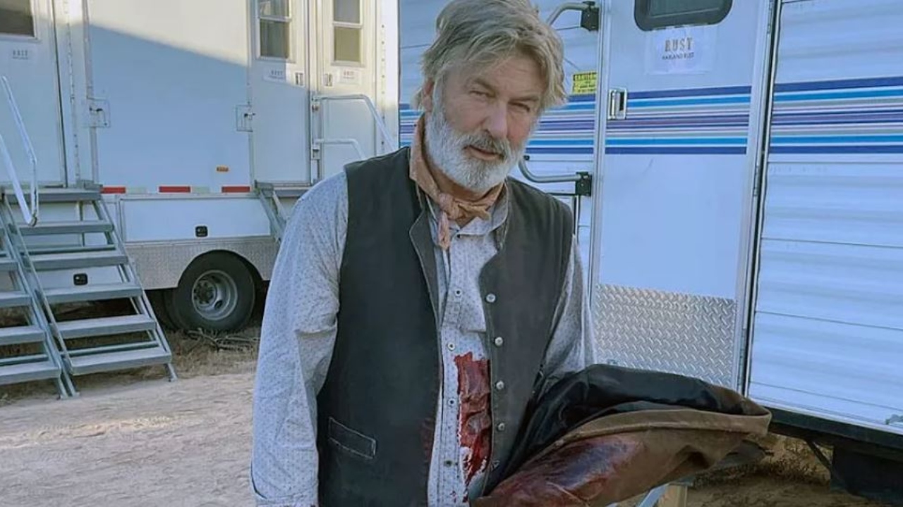 Alec Baldwin é acusado pela morte de diretora no set de ‘Rust’