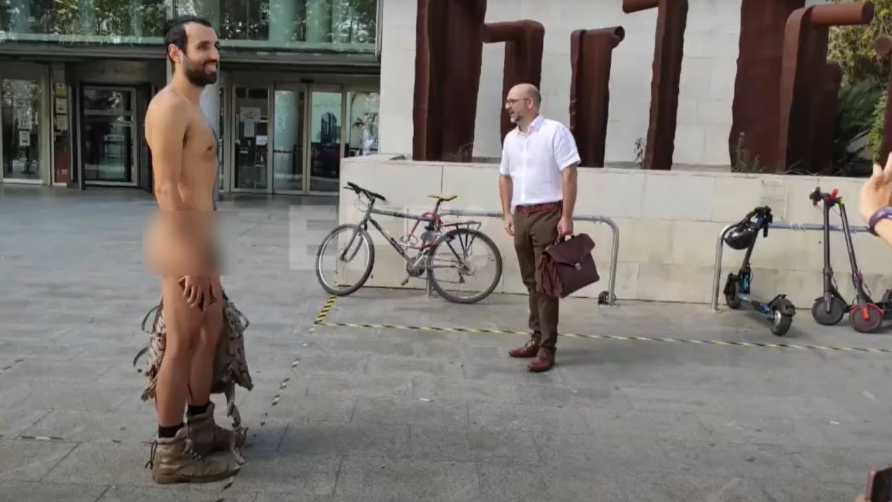 Nudista espanhol ganha direito de andar pelado na Justiça