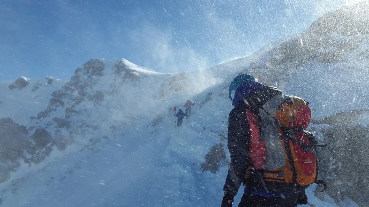 Alpinista não atende ligações de resgate por serem de número desconhecido