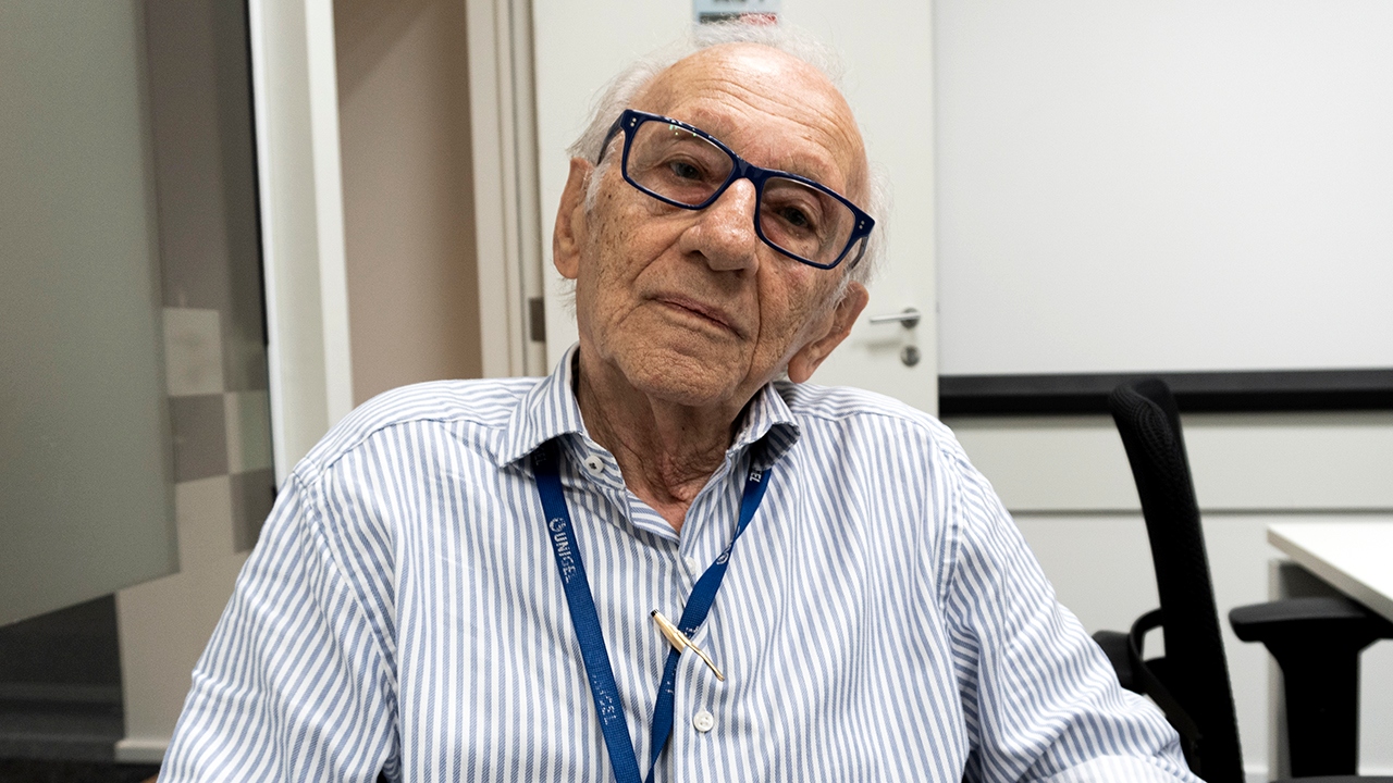 Morre Andor Stern, sobrevivente brasileiro do Holocausto, aos 94 anos