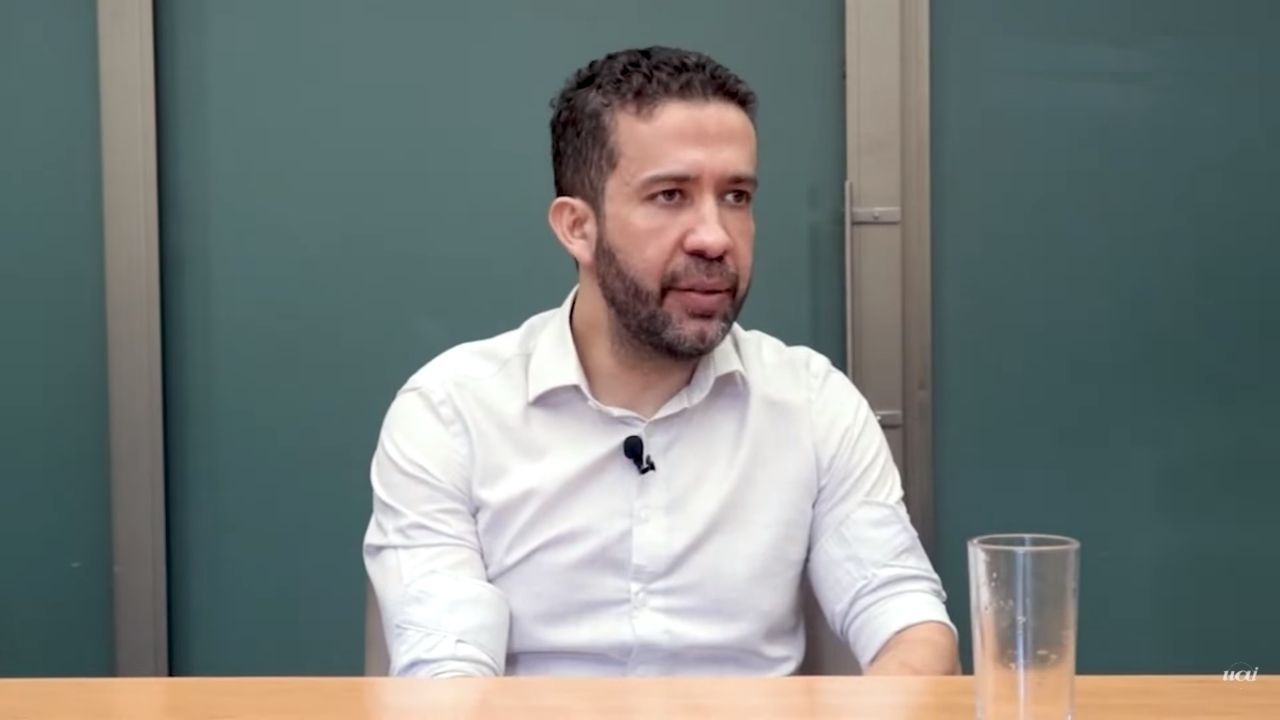 Pré-candidato se confunde e afirma que Macron é presidente da Argentina