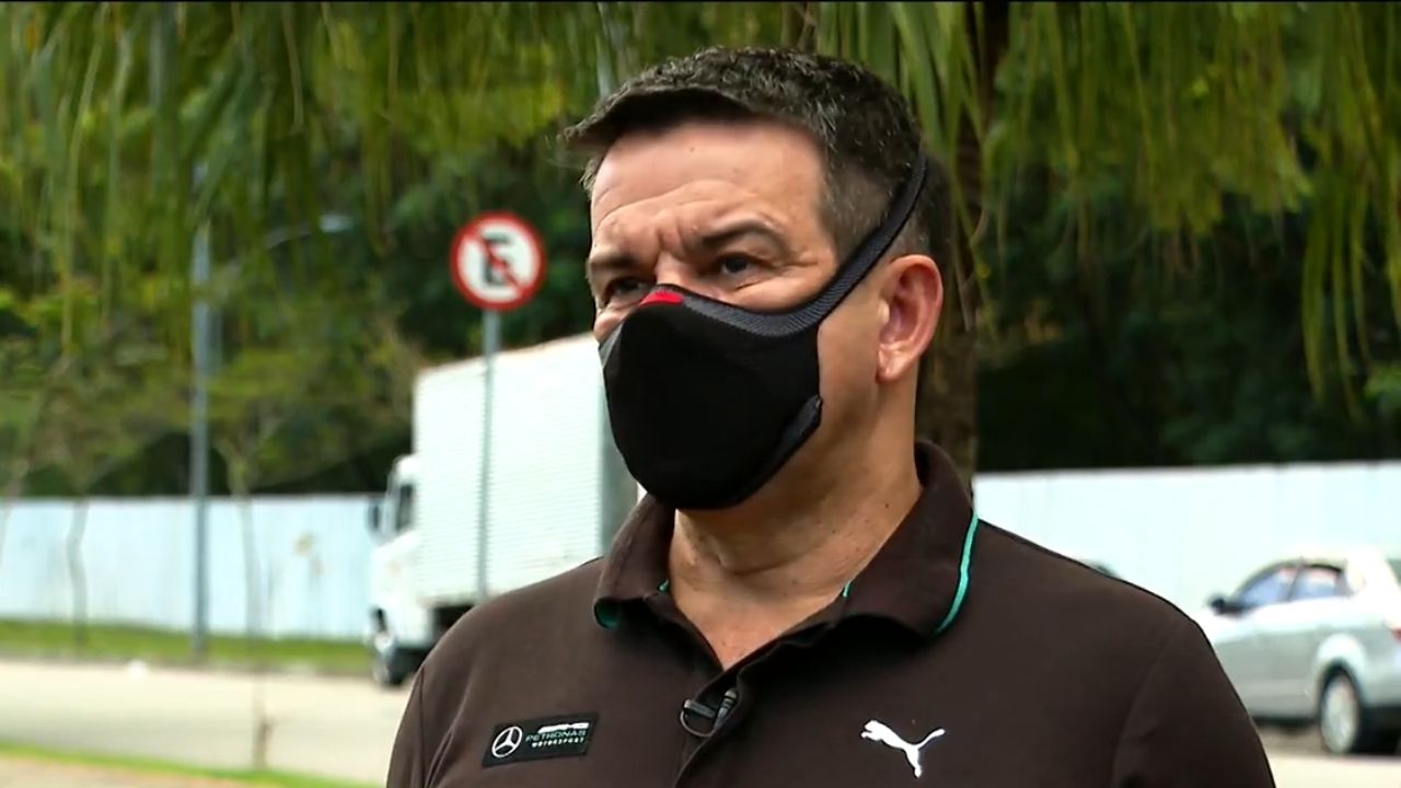 Funcionário assume condição de ‘fantasma’: ‘Eu só vou na secretaria para bater o ponto’