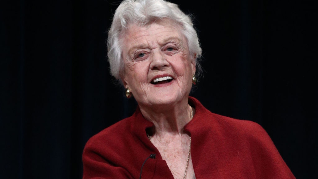 Aos 96 anos, morre Angela Lansbury