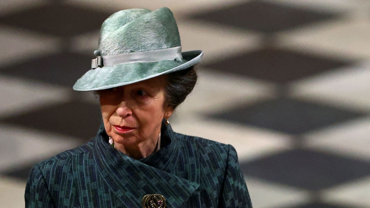 Princesa Anne revela seu papel oficial na coroação do irmão, o rei Charles III