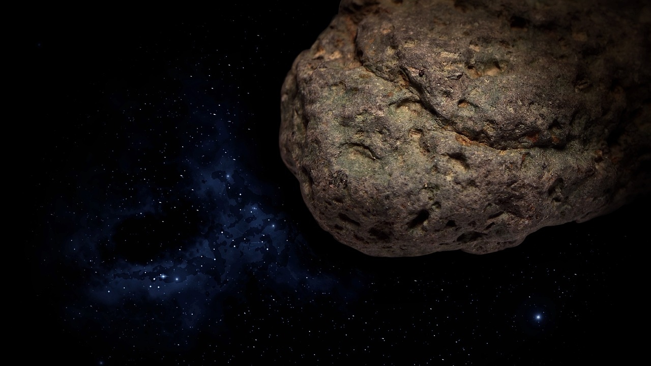 NASA alerta sobre asteroides gigantes cruzando a órbita da Terra nesta semana