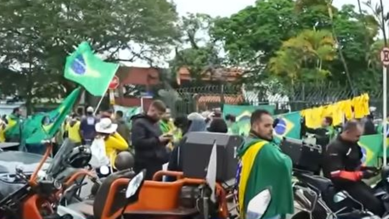 Atos antidemocráticos: Fuzil e metralhadora estão entre 12 armas apreendidas em operação da PF