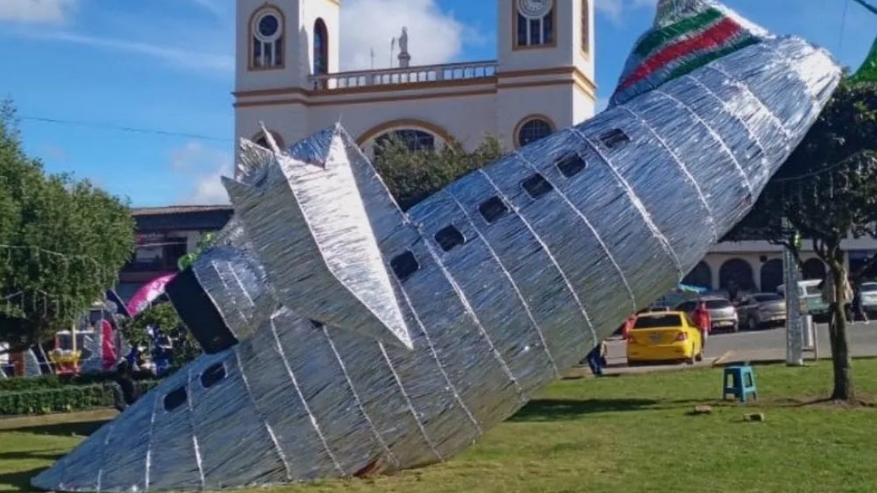 Réplica de aeronave da tragédia da Chapecoense causa revolta